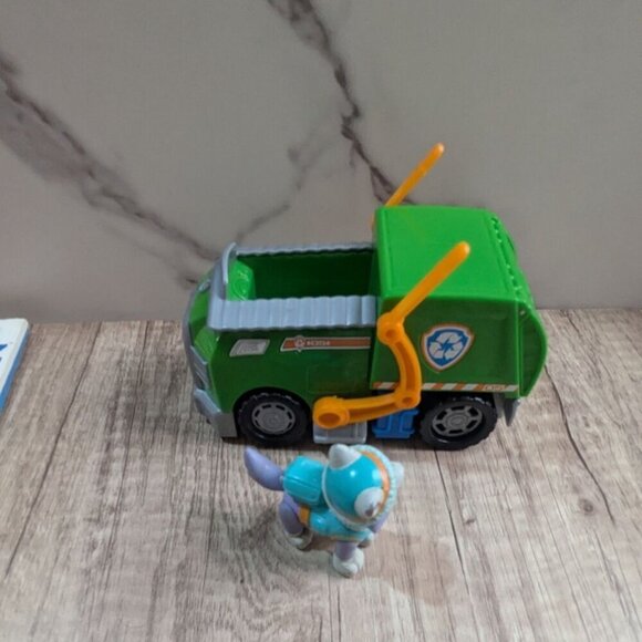 Paw Patrol Rocky's Recycling Truck by Spin Master - Picture 3 of 8